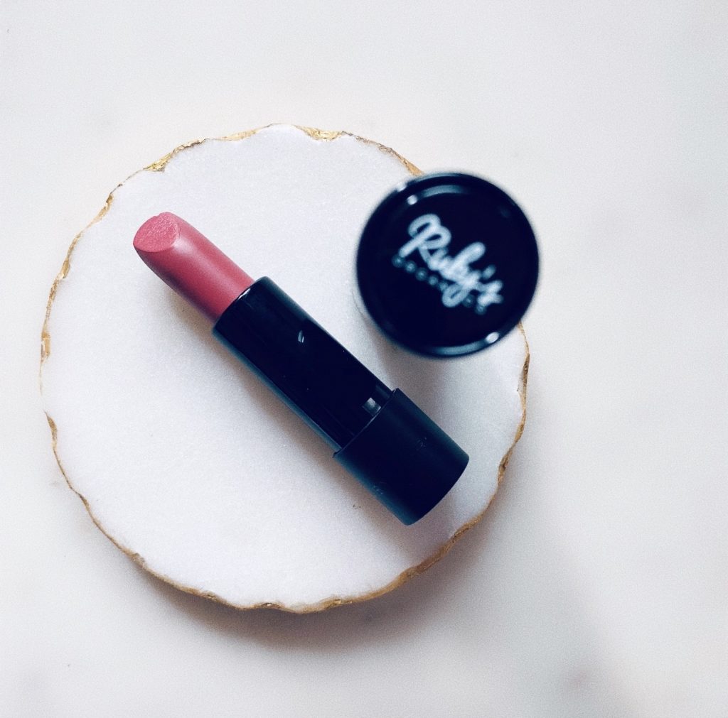 Ruby's Organics Lipstick and Kohl Pencil | Review